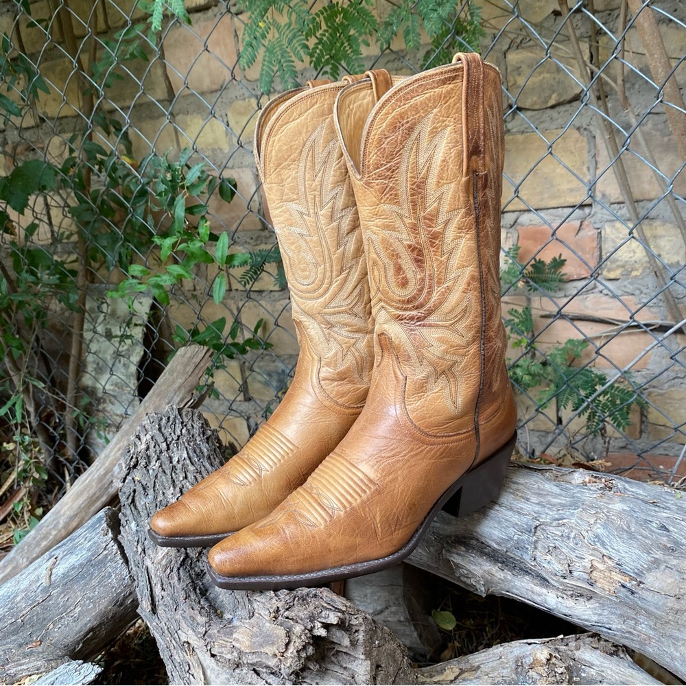 ♥️Charlie 1 horse women Tan Western Cowboy Boots, size 7B.